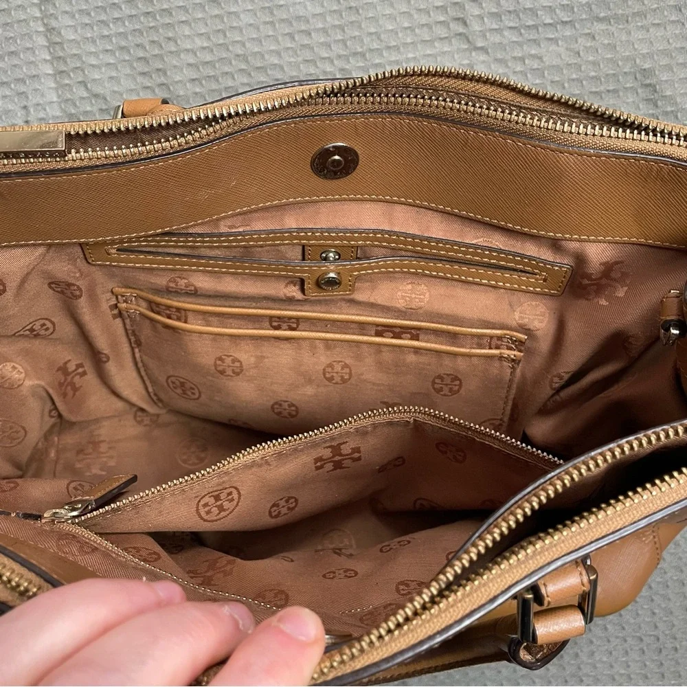 Tory Burch Robinson‎ Leather Tote Bag Brown with Original Fabric Bag